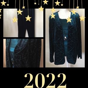 Sag harbor GREEN velvet 3 pce with necklace size 14 EUC